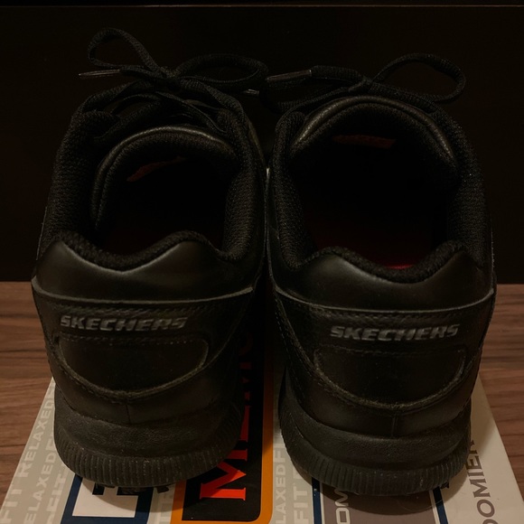 Sketchers Slip Resistant Sneakers - Picture 2 of 3